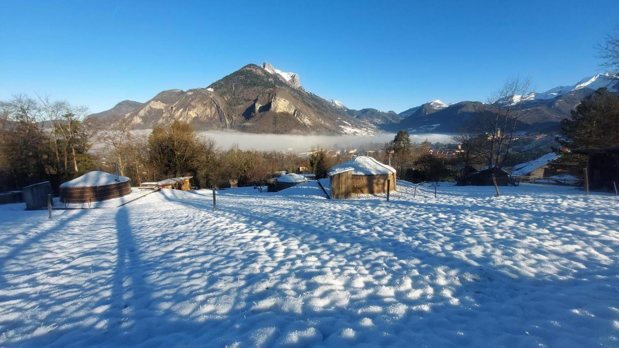 Yourtes Olachat Proche Annecy Faverges Exterior photo